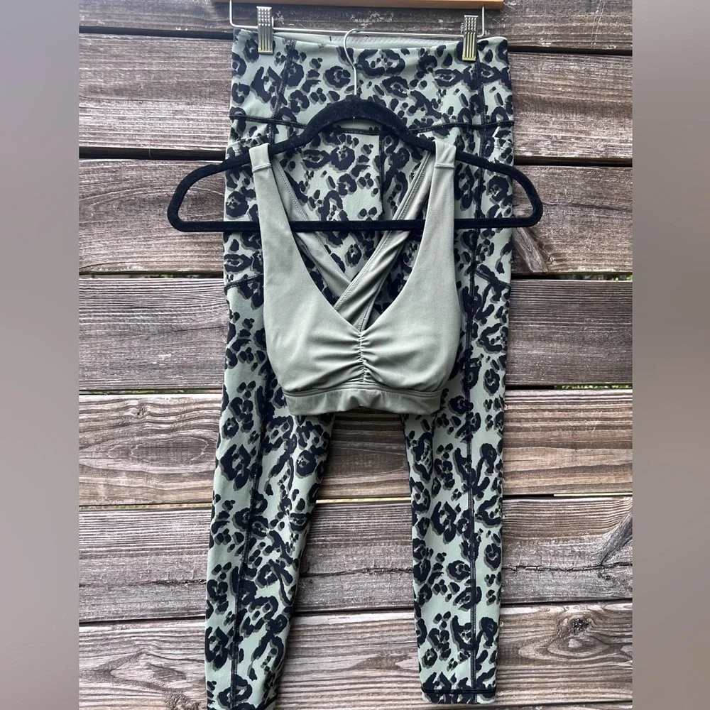 Aerie & Victoria’s Secret Sport Workout Set Sage Green Leopard Print Pockets - Picture 8 of 16